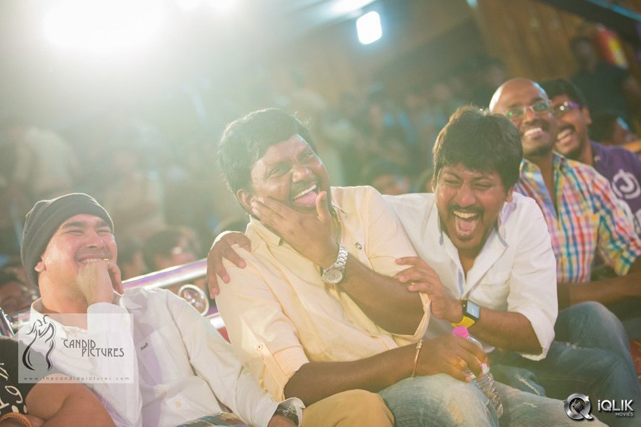 Chinnadana-Neekosam-Movie-Platinum-Disc-Function